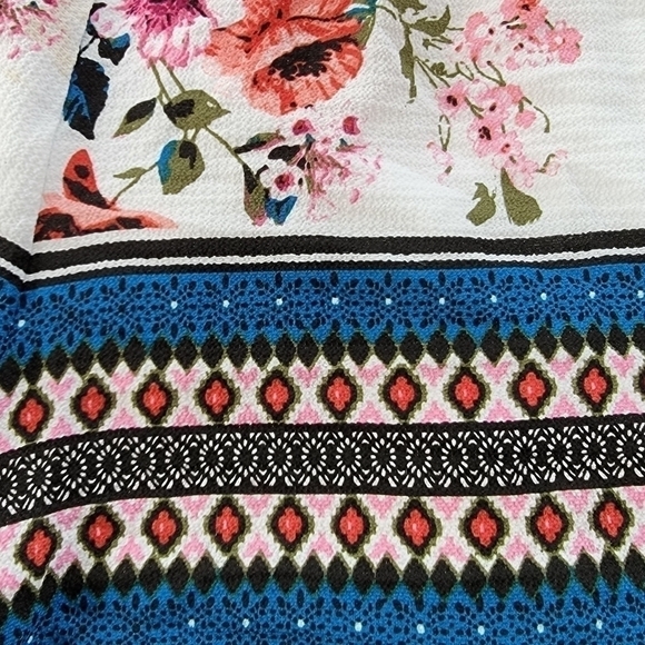 TRIXXI floral romper size small - Picture 8 of 8